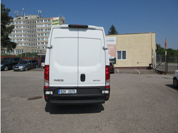 Furgon Iveco Daily 35S16: 5 kép.