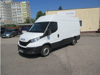 Furgon Iveco Daily 35S16: 2 kép.