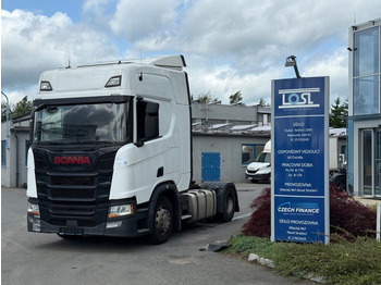 Nyergesvontató SCANIA R 450