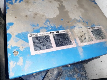 SDMO 80 kVa John Deere lízing SDMO 80 kVa John Deere: 3 kép. SDMO 80 kVa John Deere lízing SDMO 80 kVa John Deere: 3 kép.