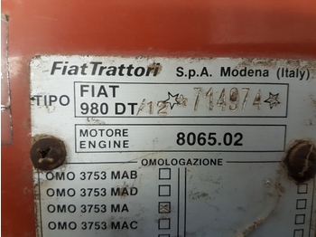 Fülke és belső tér - Traktor Fiat 980, Fiat 980dt, 680, 680dt, 880dt Instrument Panel 000000: 3 kép.