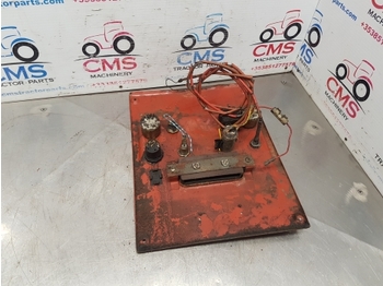 Fülke és belső tér - Traktor Fiat 980, Fiat 980dt, 680, 680dt, 880dt Instrument Panel 000000: 5 kép.