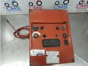 Fülke és belső tér - Traktor Fiat 980, Fiat 980dt, 680, 680dt, 880dt Instrument Panel 000000: 4 kép.