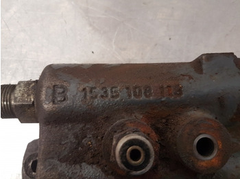 Fék alkatrészek Ford New Holland 7840, Ts110, Ts115, 40 Trailer Brake Valve Distributor 81874969: 3 kép.