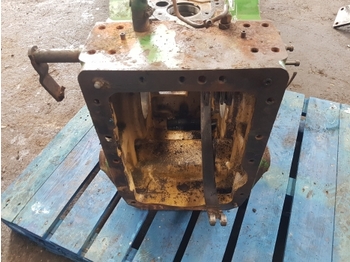 Erőátvitel - Traktor John Deere 6200, 6300, 6400, 6500 Range Transmission Housing Al78669, L75289: 5 kép.