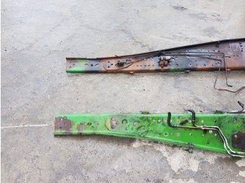 Fülke és belső tér - Traktor John Deere 6820, 6920, 7520, 7420 Main Frame, Mounting Pair Al159350, Al154605: 2 kép.