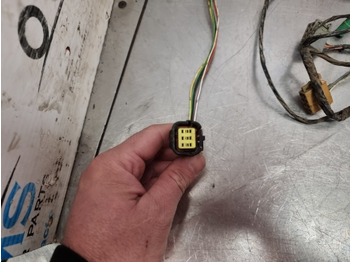 Kábel/ Kábelkorbácso New Holland Case Ts115a, Case Mxu Cab Roof Wiring Loom 82035435, 82032538: 3 kép. Kábel/ Kábelkorbácso New Holland Case Ts115a, Case Mxu Cab Roof Wiring Loom 82035435, 82032538: 3 kép.