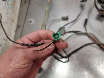 Kábel/ Kábelkorbácso New Holland Case Ts115a, Case Mxu Cab Roof Wiring Loom 82035435, 82032538: 4 kép. Kábel/ Kábelkorbácso New Holland Case Ts115a, Case Mxu Cab Roof Wiring Loom 82035435, 82032538: 4 kép.