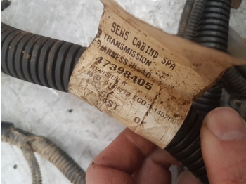 Kábel/ Kábelkorbácso - Traktor New Holland T5.95, T5.105, T5.115 Transmission Back End Wiring Loom 47398405: 4 kép.