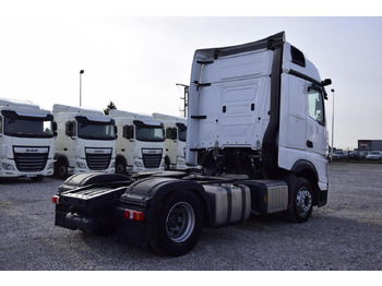 Nyergesvontató Mercedes-Benz Actros 5 1845 BigSpace: 4 kép.