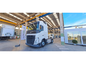 Nyergesvontató VOLVO FH 460