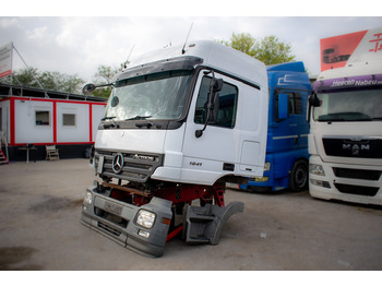 Fülke MERCEDES-BENZ Actros