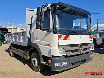 Billenőplatós teherautó MERCEDES-BENZ Atego