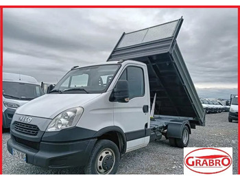 Billenőplatós kisteherautó IVECO Daily 35C15