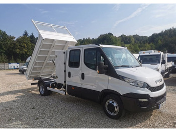 Billenőplatós kisteherautó IVECO Daily 35c13