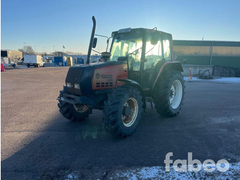 Traktor VALMET