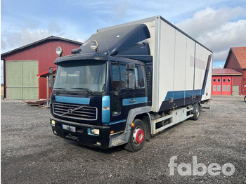 Dobozos felépítményű teherautó VOLVO FL6