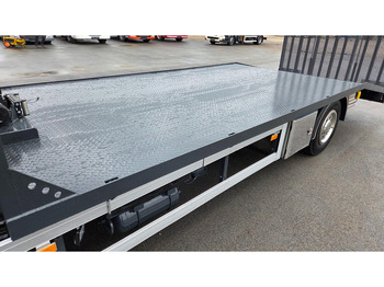 Autószállító teherautó Volvo FL250 4X2: 5 kép. Autószállító teherautó Volvo FL250 4X2: 5 kép.