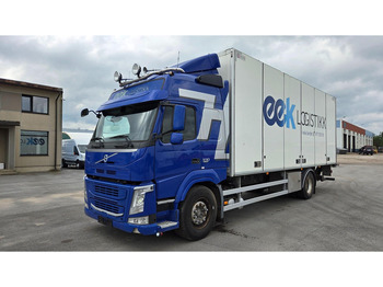 Dobozos felépítményű teherautó VOLVO FM 330