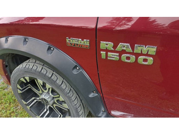 Pickup Dodge RAM 1500 5,7 hemi: 5 kép. Pickup Dodge RAM 1500 5,7 hemi: 5 kép.