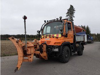 Hóeltakarító gép UNIMOG