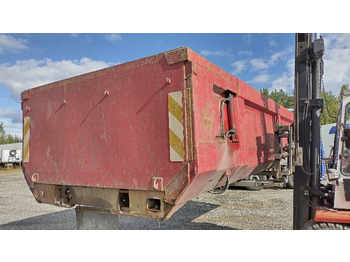 Platós felépítmény