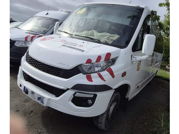 Minibusz IVECO