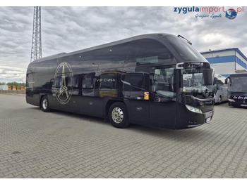 Távolsági busz NEOPLAN