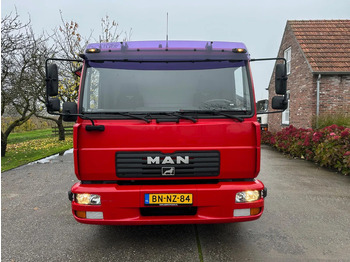 Autószállító teherautó MAN L20 / NL TRUCK / EURO3 / 111.000km / EL. WINCH / 7,5t / SUPER CONDITION!!: 2 kép. Autószállító teherautó MAN L20 / NL TRUCK / EURO3 / 111.000km / EL. WINCH / 7,5t / SUPER CONDITION!!: 2 kép.