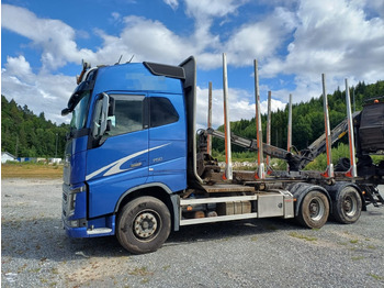 Rönkszállító teherautó VOLVO FH16 750