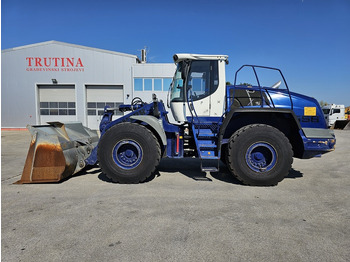 Gumikerekes homlokrakodó LIEBHERR L 556