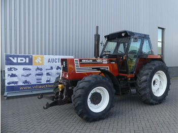 Traktor NEW HOLLAND