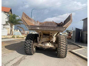 Csuklós dömper CAT 730C: 3 kép.