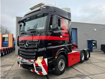 Nyergesvontató Mercedes-Benz Actros 3351 LS 6x4: 2 kép.