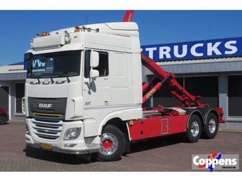 Horgos rakodó teherautó DAF XF 510