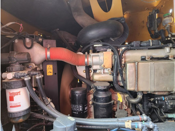 Minidömper JCB 9TFT: 5 kép. Minidömper JCB 9TFT: 5 kép.