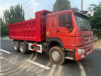 Billenőplatós teherautó SINOTRUK HOWO