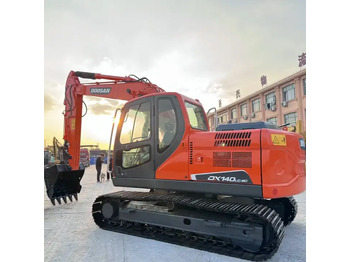 Lánctalpas kotró DOOSAN DX140