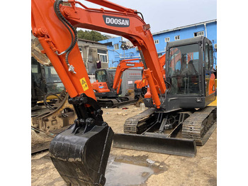 Lánctalpas kotró DOOSAN DX225