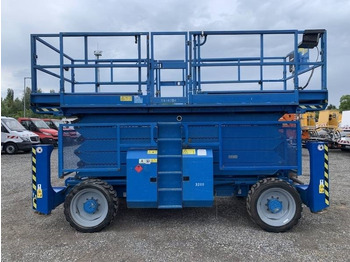 Ollós emelő Genie GS5390 - 18m - 4x4 - Diesel: 5 kép.