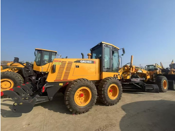 Gréder XCMG GR2153