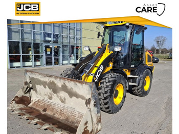Gumikerekes kotró JCB 409
