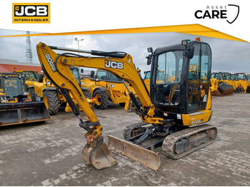 Minikotró JCB 8026
