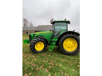 Traktor JOHN DEERE 8530