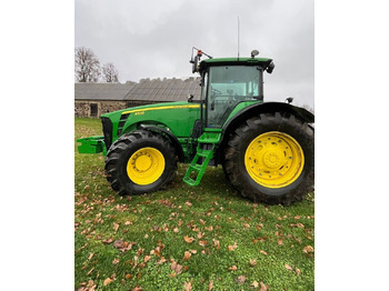 Traktor JOHN DEERE 8530