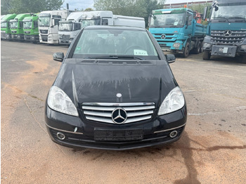 Autó MERCEDES-BENZ