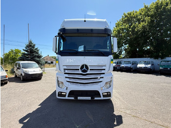 Hűtős teherautó MERCEDES-BENZ Actros 1842