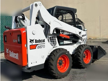 Mini homlokrakodó BOBCAT S570