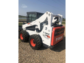 Mini homlokrakodó BOBCAT S770