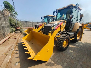 Új Kotrórakodó CATERPILLAR 424: 3 kép.